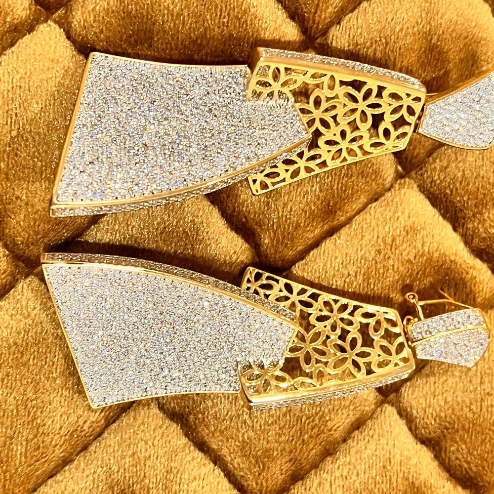 Elegant Swarovski Crystal Gold and Silver Women's Earrings (Brand New)